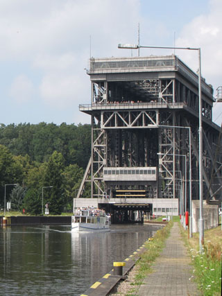 Schiffshebewerk vom Unterwasser gesehen
